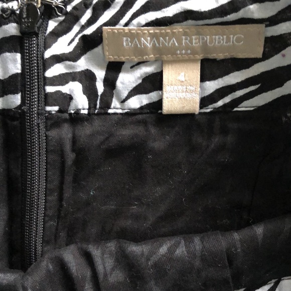 Banana Republic black and white zebra stripe skirt size 4 - Picture 3 of 5